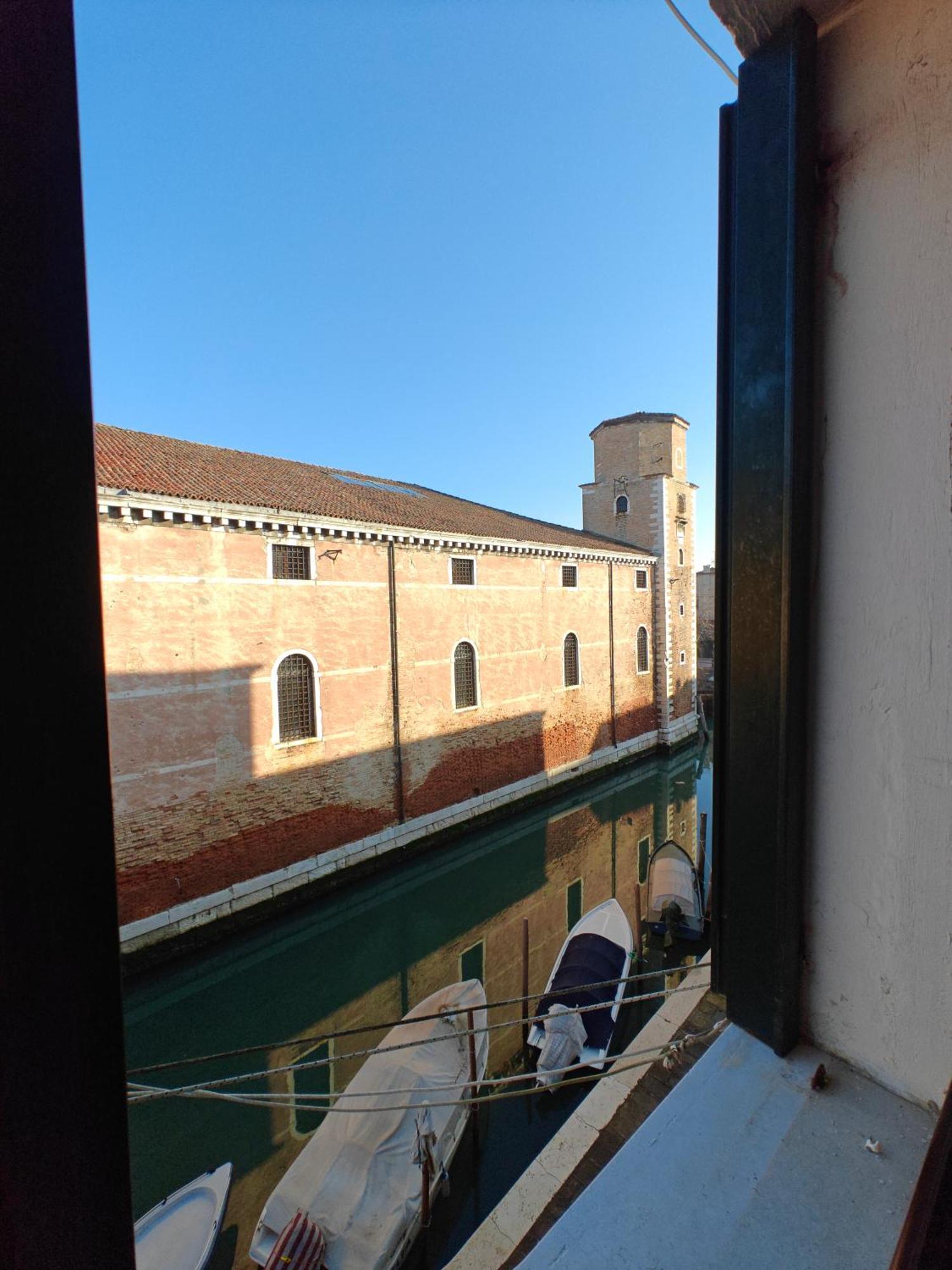 Castello Canal View Venecia Exterior foto