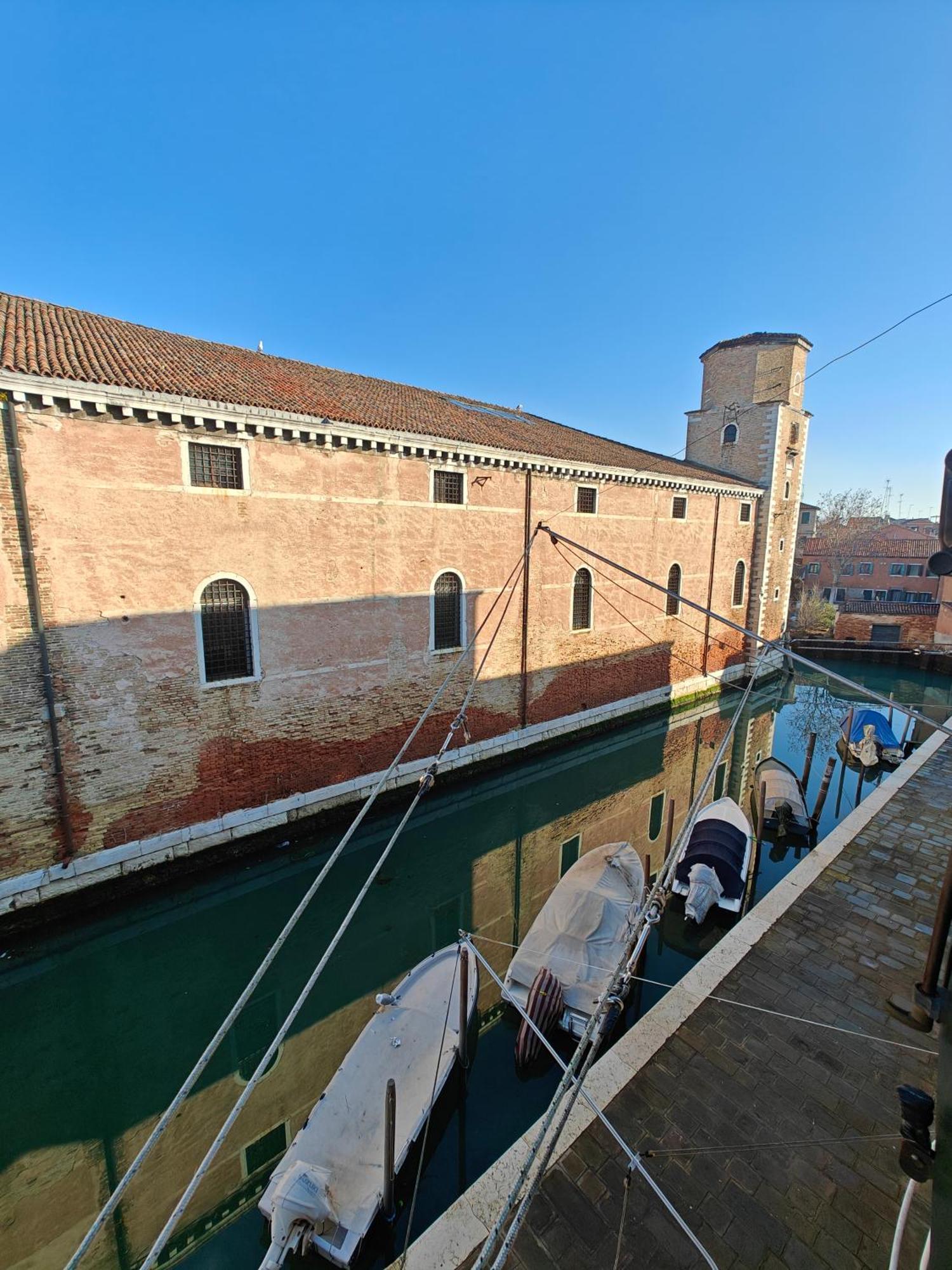 Castello Canal View Venecia Exterior foto