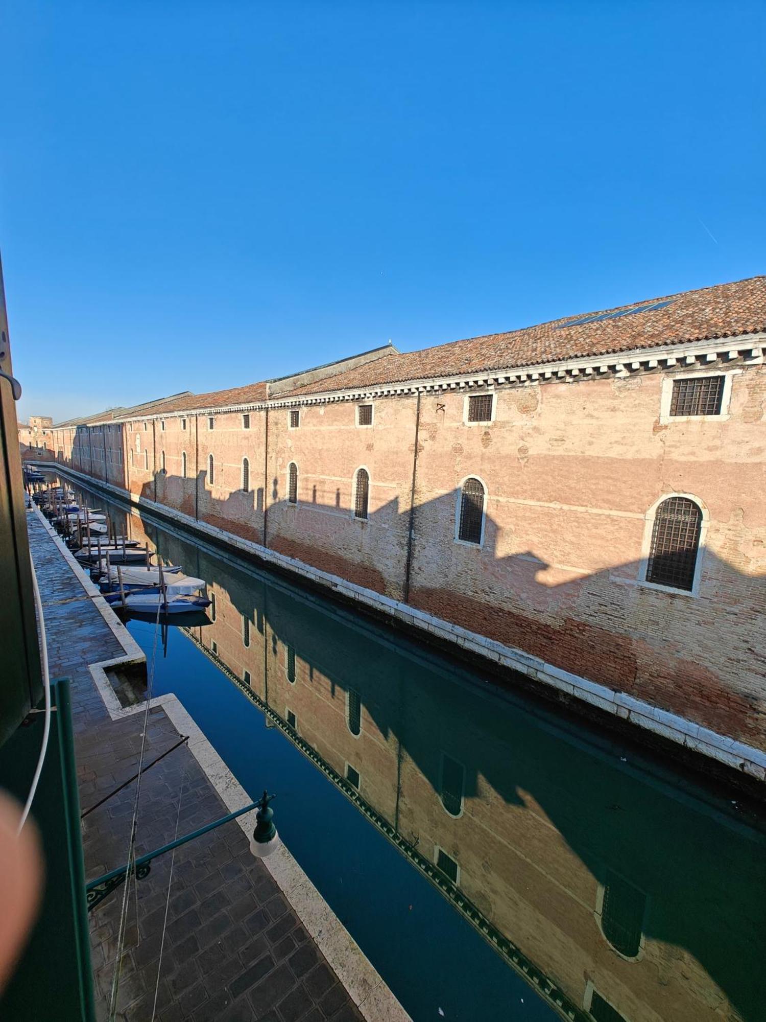 Castello Canal View Venecia Exterior foto